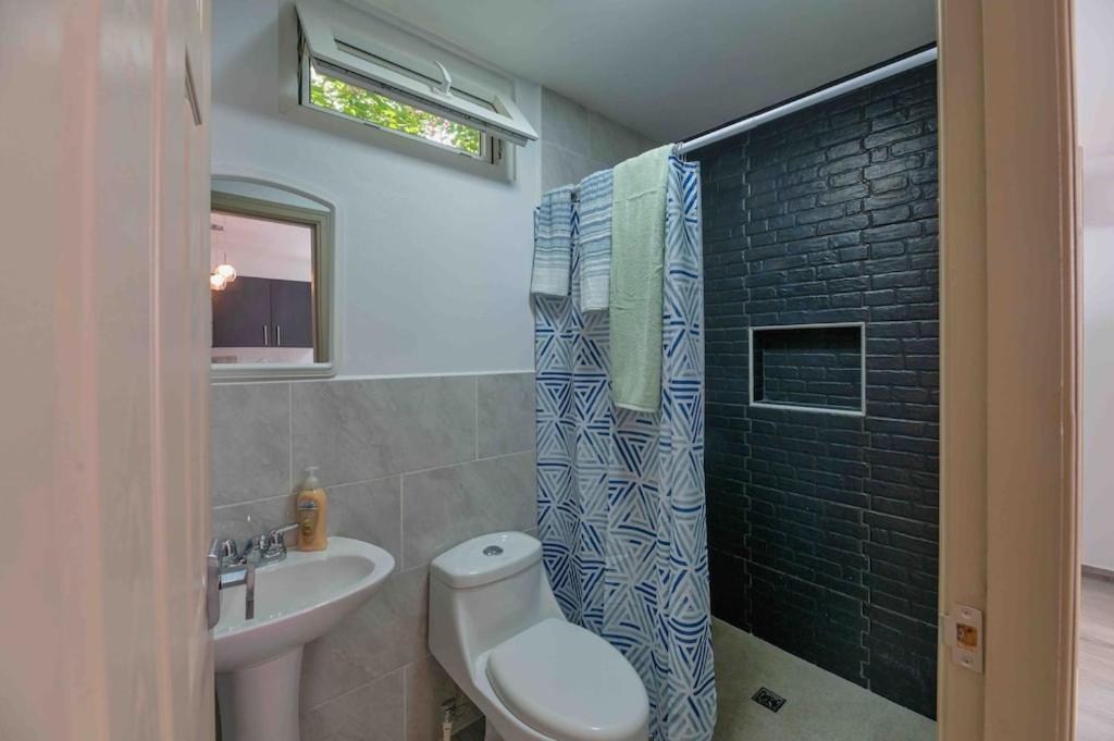 Cozy Beach Villa At The Shores 5 Minutes From The Beach 西区 外观 照片