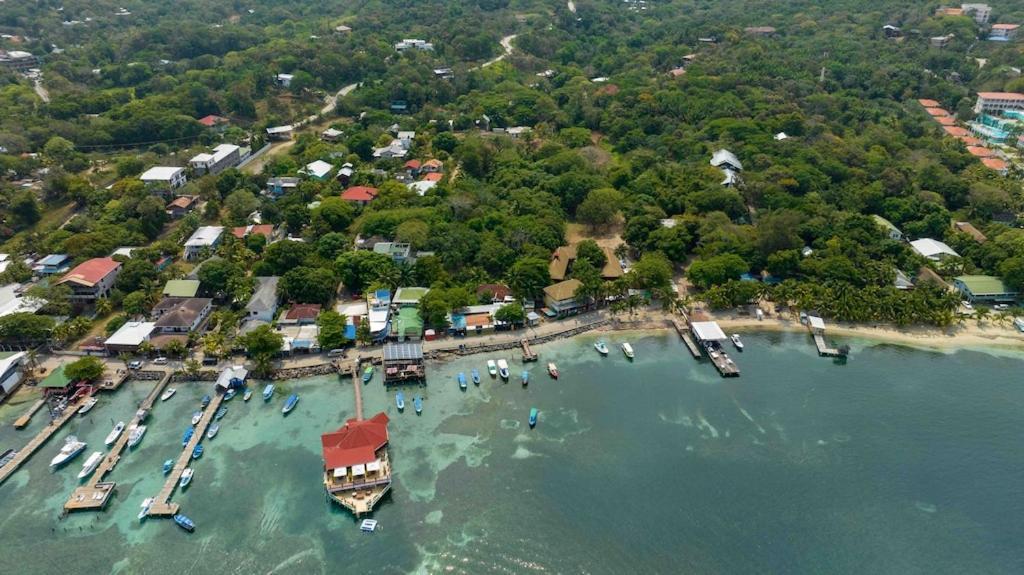 Cozy Beach Villa At The Shores 5 Minutes From The Beach 西区 外观 照片