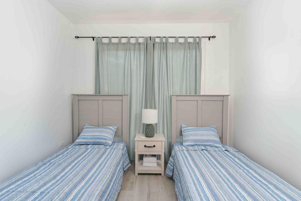 Cozy Beach Villa At The Shores 5 Minutes From The Beach 西区 外观 照片