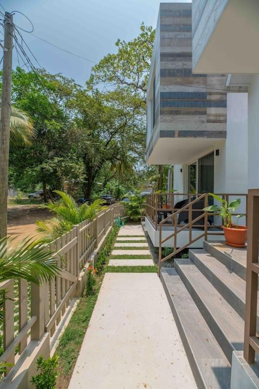 Cozy Beach Villa At The Shores 5 Minutes From The Beach 西区 外观 照片