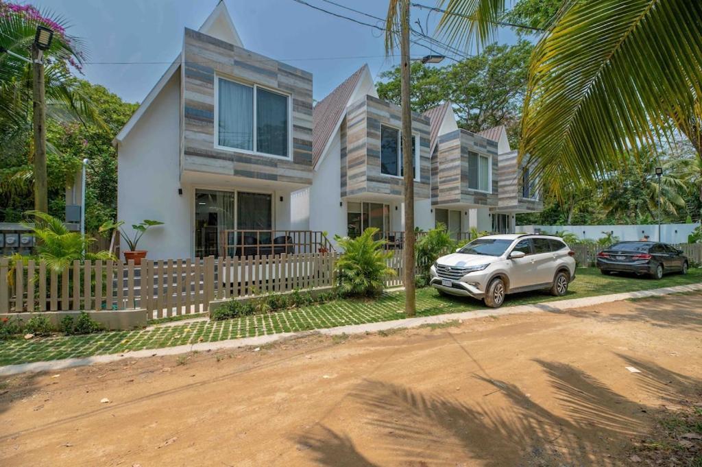 Cozy Beach Villa At The Shores 5 Minutes From The Beach 西区 外观 照片